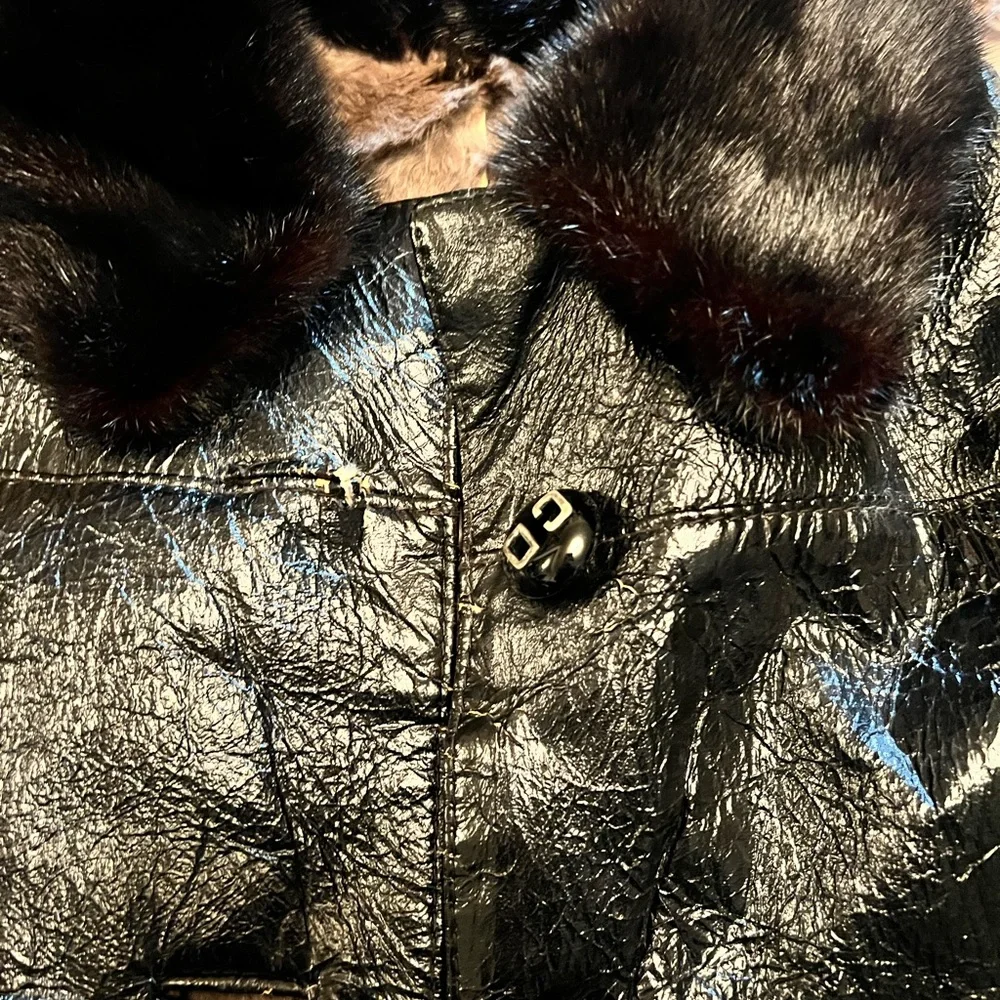 Dior CD Black Leather Coat with Faux Fur Lining - Picture 3 of 11